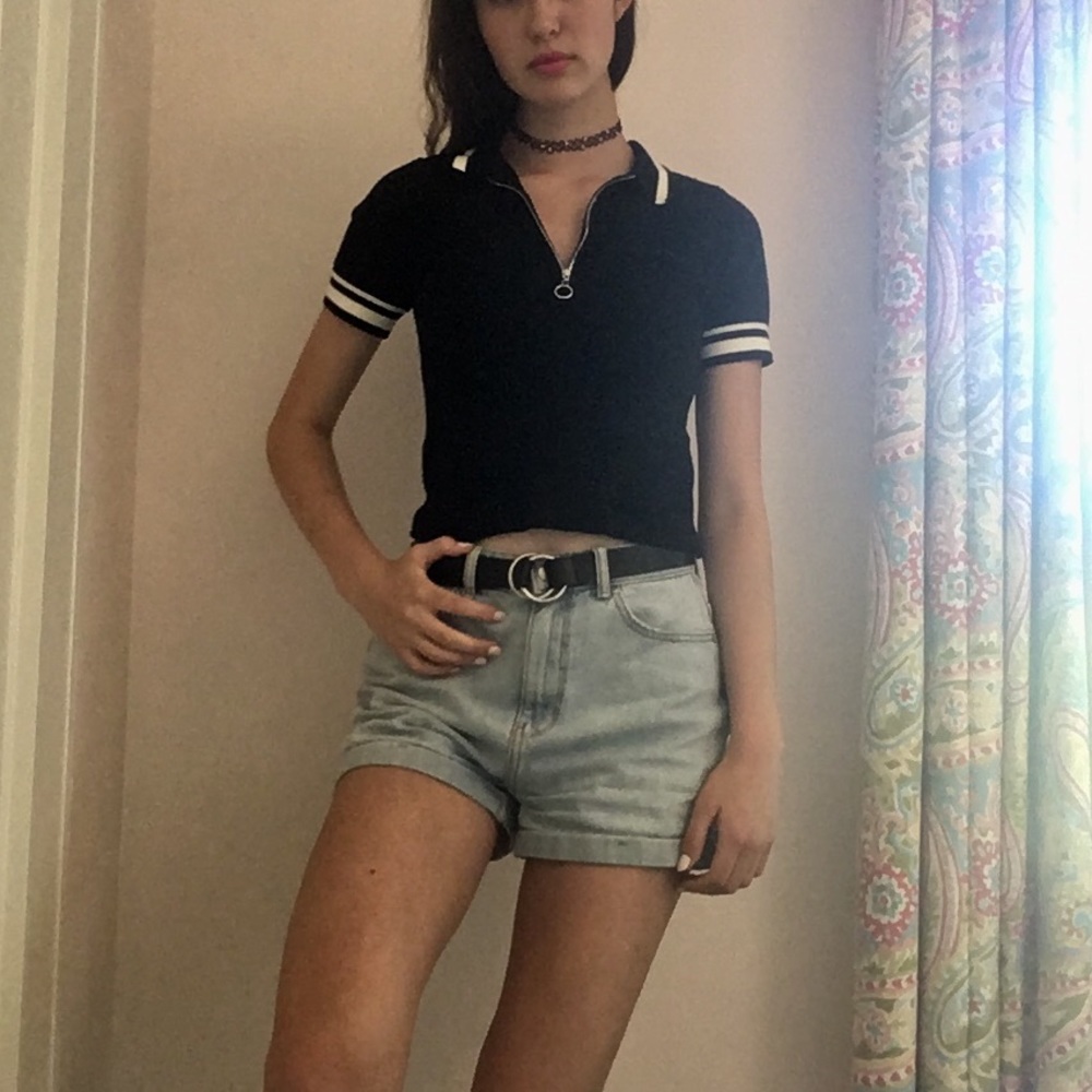 Black ribbed crop top